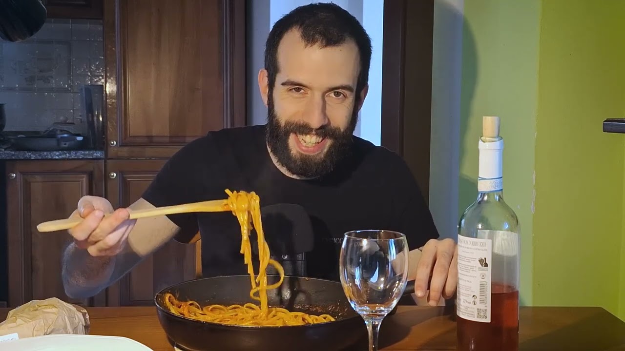 ASMR Eating ITA - Pasta alla PUTTANESCA #63