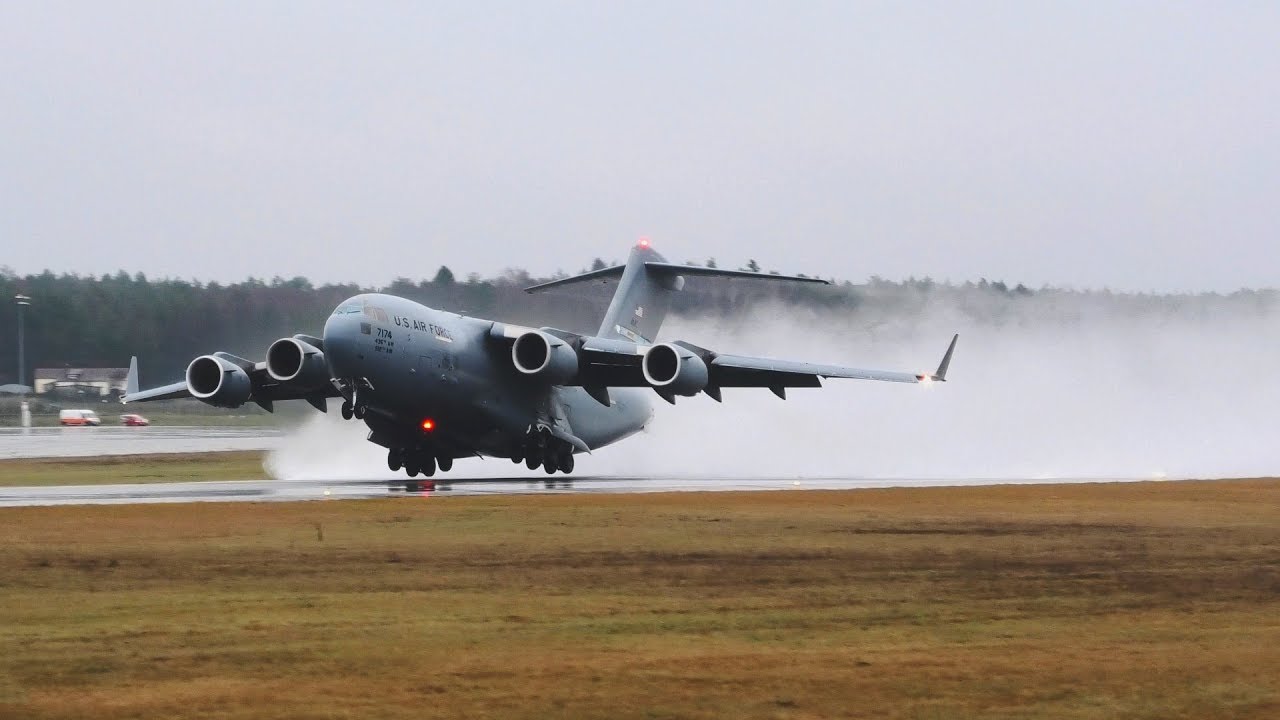 C-17 DRIVING BACKWARDS - USAF C-17 Globemaster WET POWERBACK & TAKEOFF