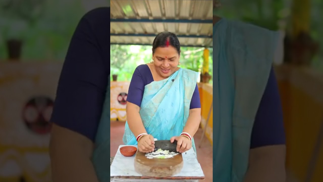 ইলিশ মাছ দিয়ে চাল কুমড়োর পাতা পাতুরি 🤤
