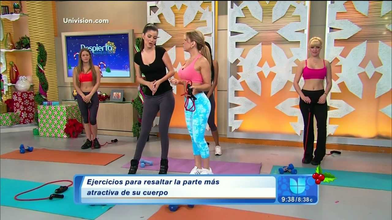 Ana Patricia González and Claudia Molina 2012/12/07 ¡Despierta América! HD