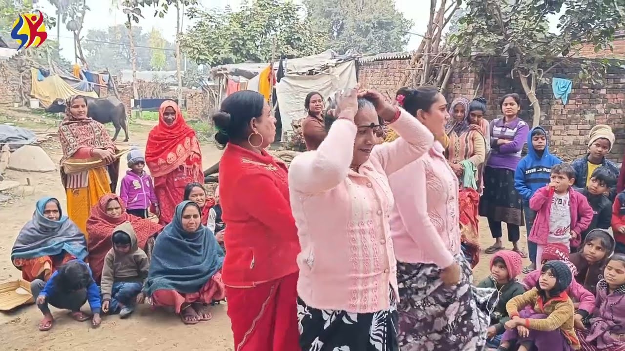 मस्ती भरा सोहर गीत #sohar #dance #video |lalikinnar hijron ka sohar dance 