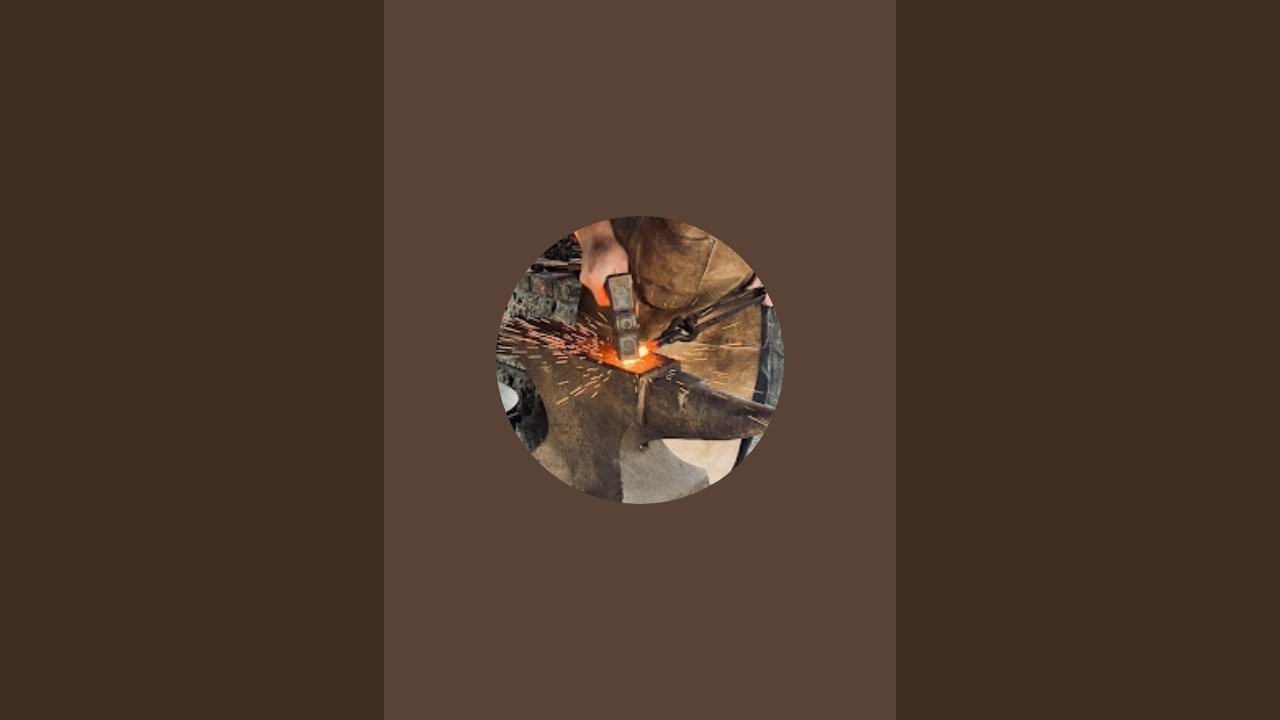 Thaliya blacksmith sedang live sekarang!