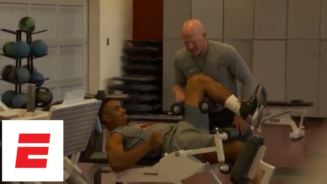 Alabama Training Days: Coach Cochran works out the team | ESPN