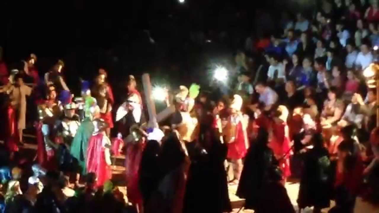 Colegio Salesiano Don Bosco Guatemala - Viacrucis (La Cruz de Dios - Hubert Alberto)