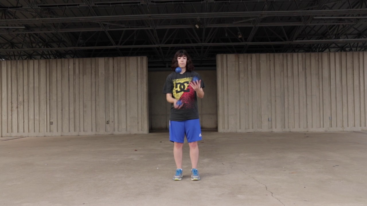 3 Ball Juggling Full Routine - Emily Cohen