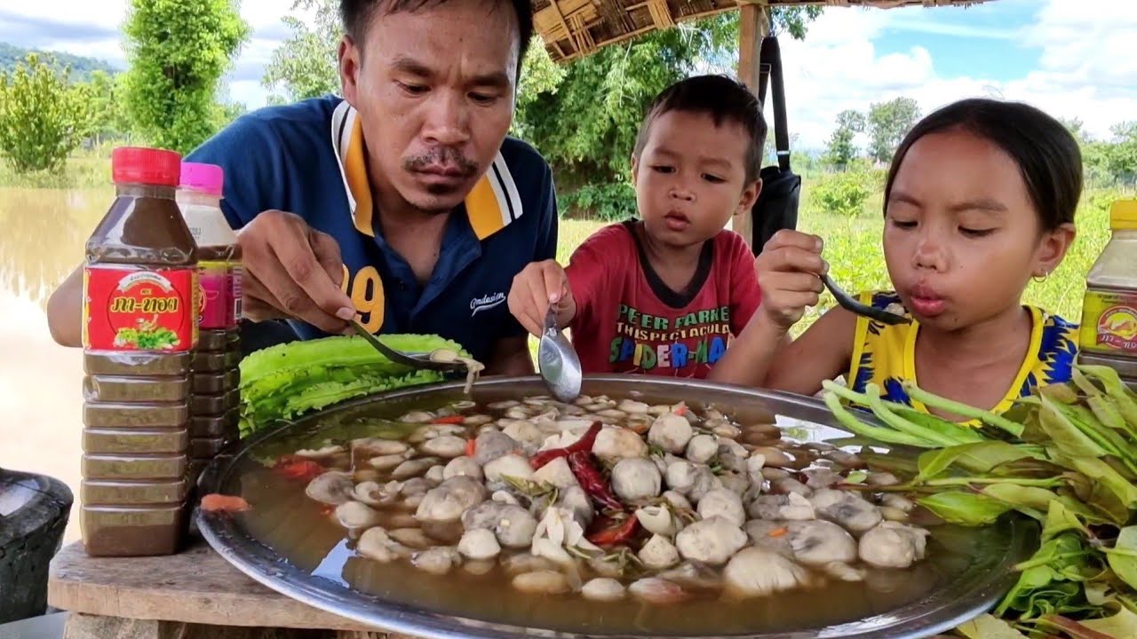 ແກງເຫັດລະໂງກ แกรงเห็ดระโงก ปลาร้า ภาทอง - ບົວໄລ,บัวไล
