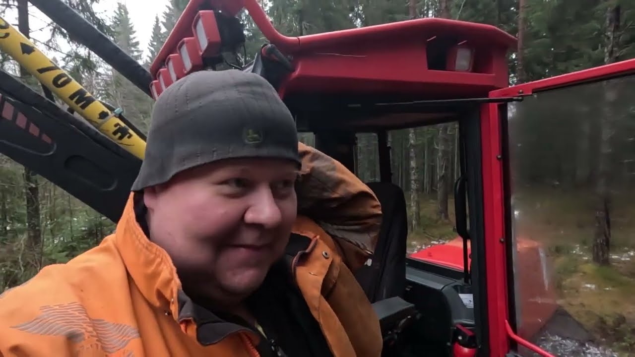 Valmet 901.4  ja myrskytuhoja