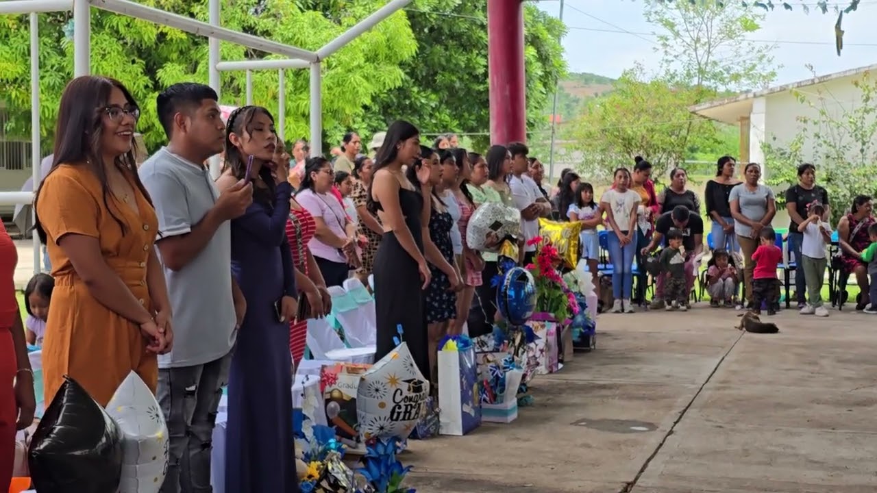Honores a la bandera de la escuela telesecundaria en Xixingo de los Reyes 15 de Julio del 2025