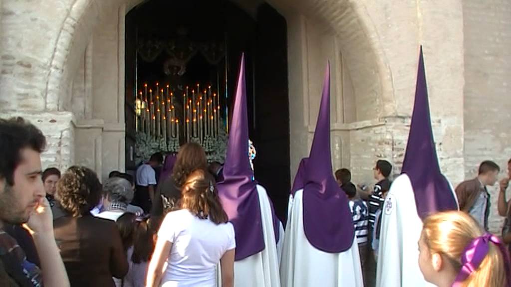 Salida de El Dulce Nombre de Jesús 2014 (tramo de la Virgen)