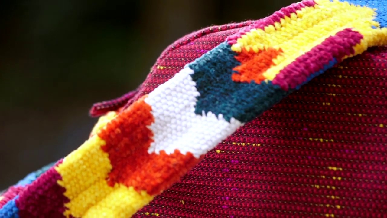Handwoven bag by MookV