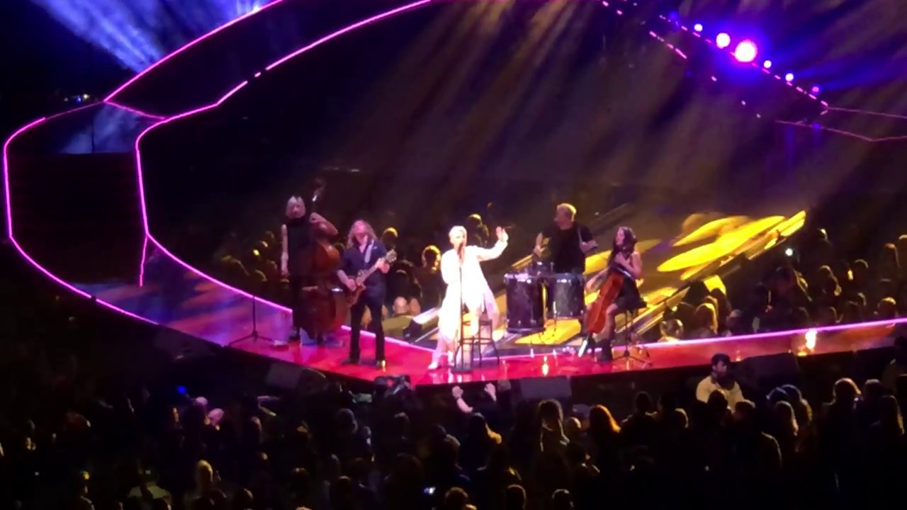 Pink - Toronto - March 21, 2018 - You And Me, Unbeliever(W/Dallas Green) & Barbies