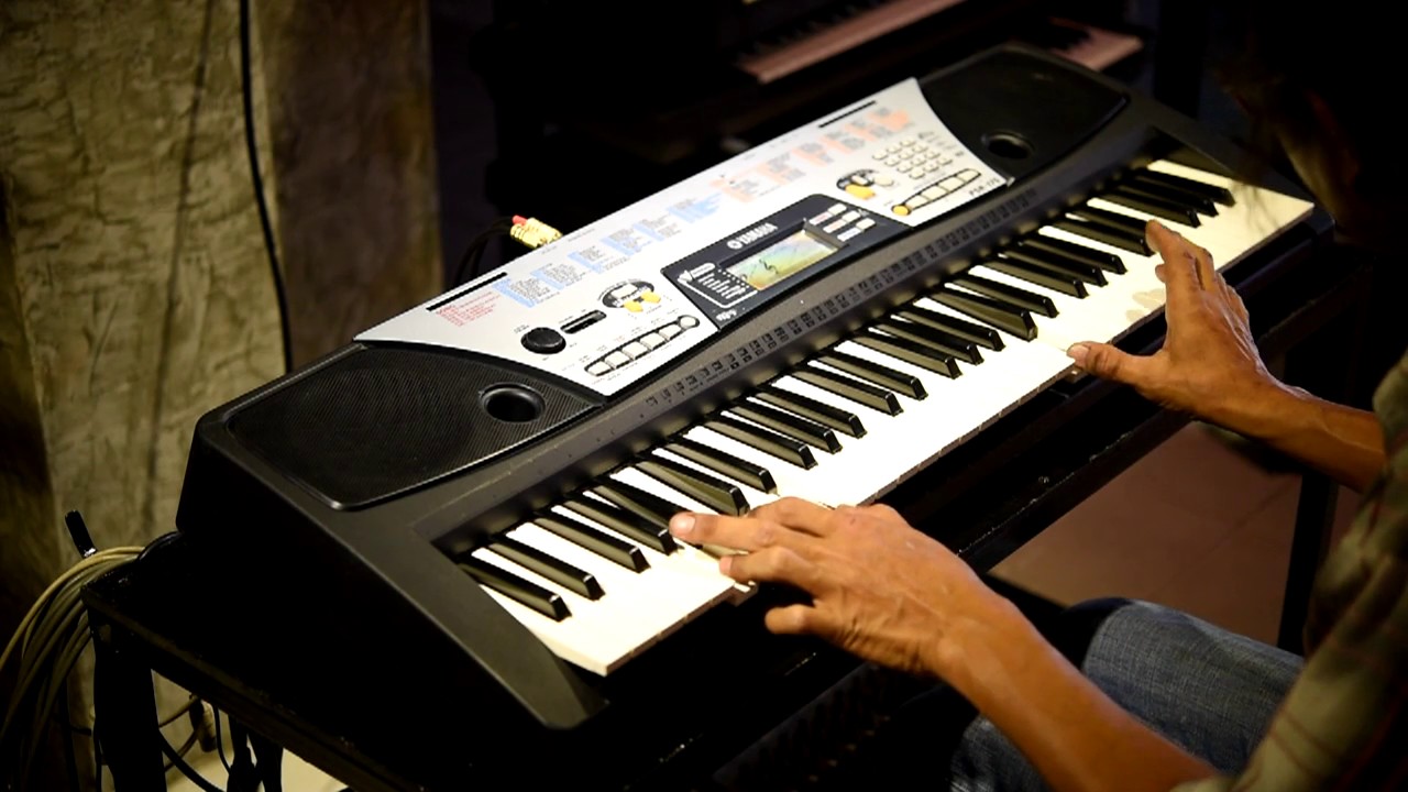 YAMAHA PSR 175