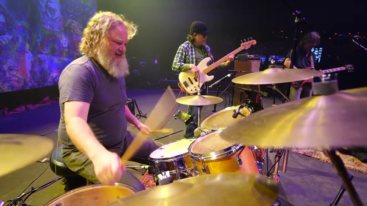 Jerry's Middle Finger - Positively 4th Street (Live From Brooklyn Bowl Las Vegas)