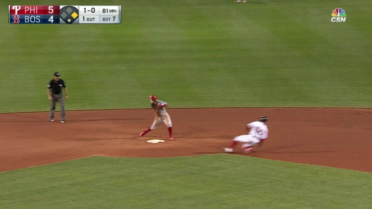 PHI@BOS: Neshek induces an inning-ending double play