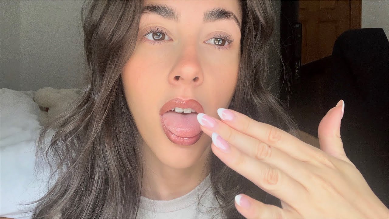 ASMR- Spit painting for people who don’t like intense mouth sounds (Miss Manganese style🩷)