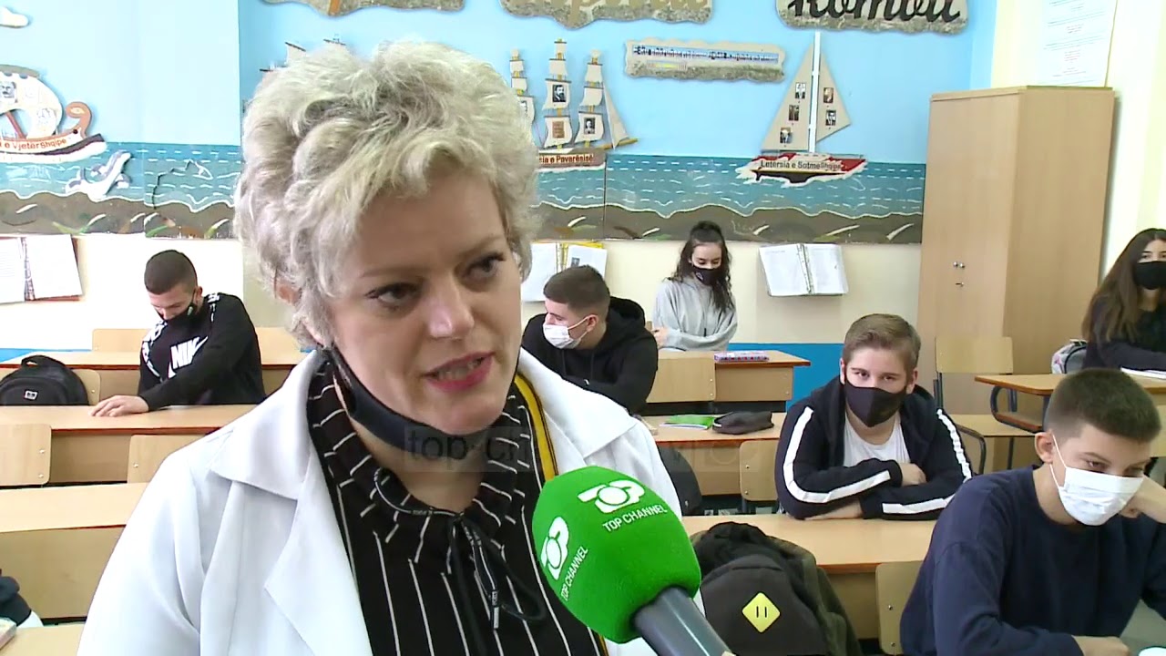 Përgatitjet për mini-maturën/ Shkolla me orë të reduktuara. Nxënësit rendin drejt kurseve