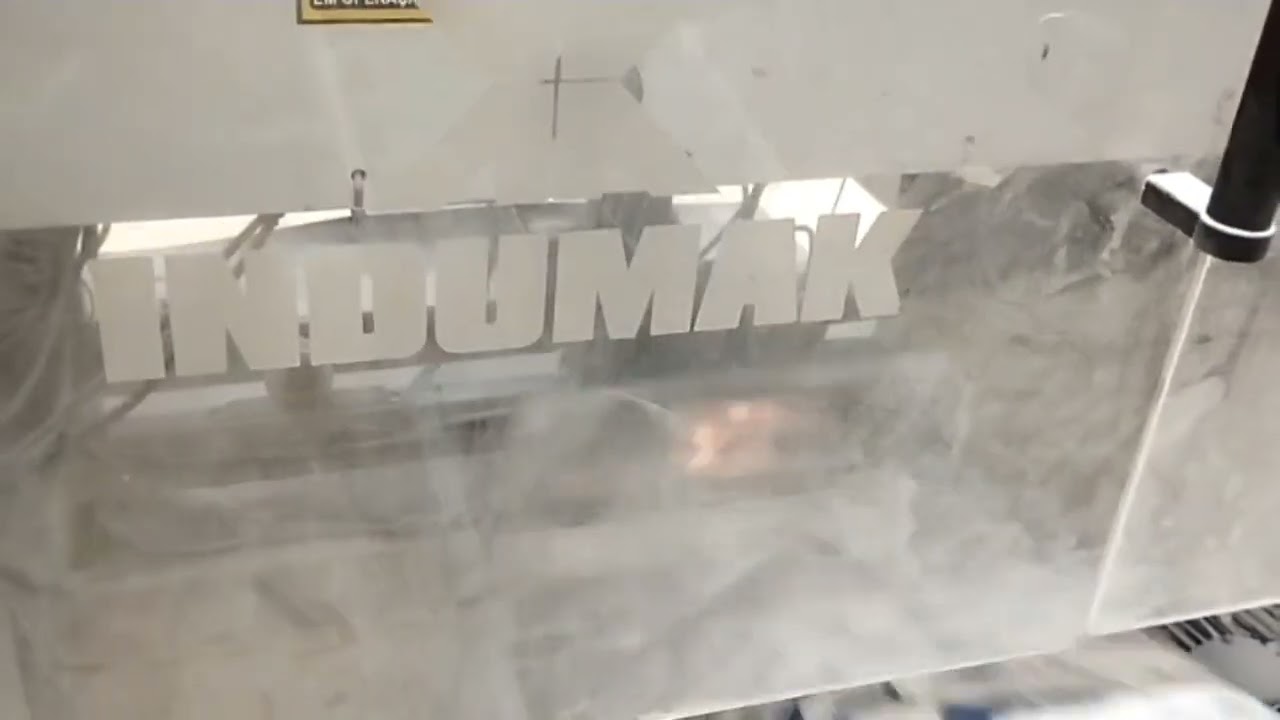 Fazendo os fardos de açúcar . indumak mk 30