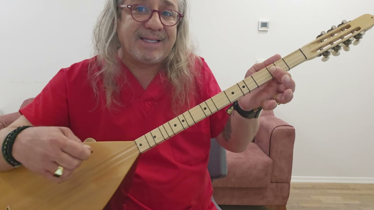 SOLFEJ GÜZEL NE GÜZEL OLMUŞSUN KISA SAP BAĞLAMA EKLEYEN SURGEON