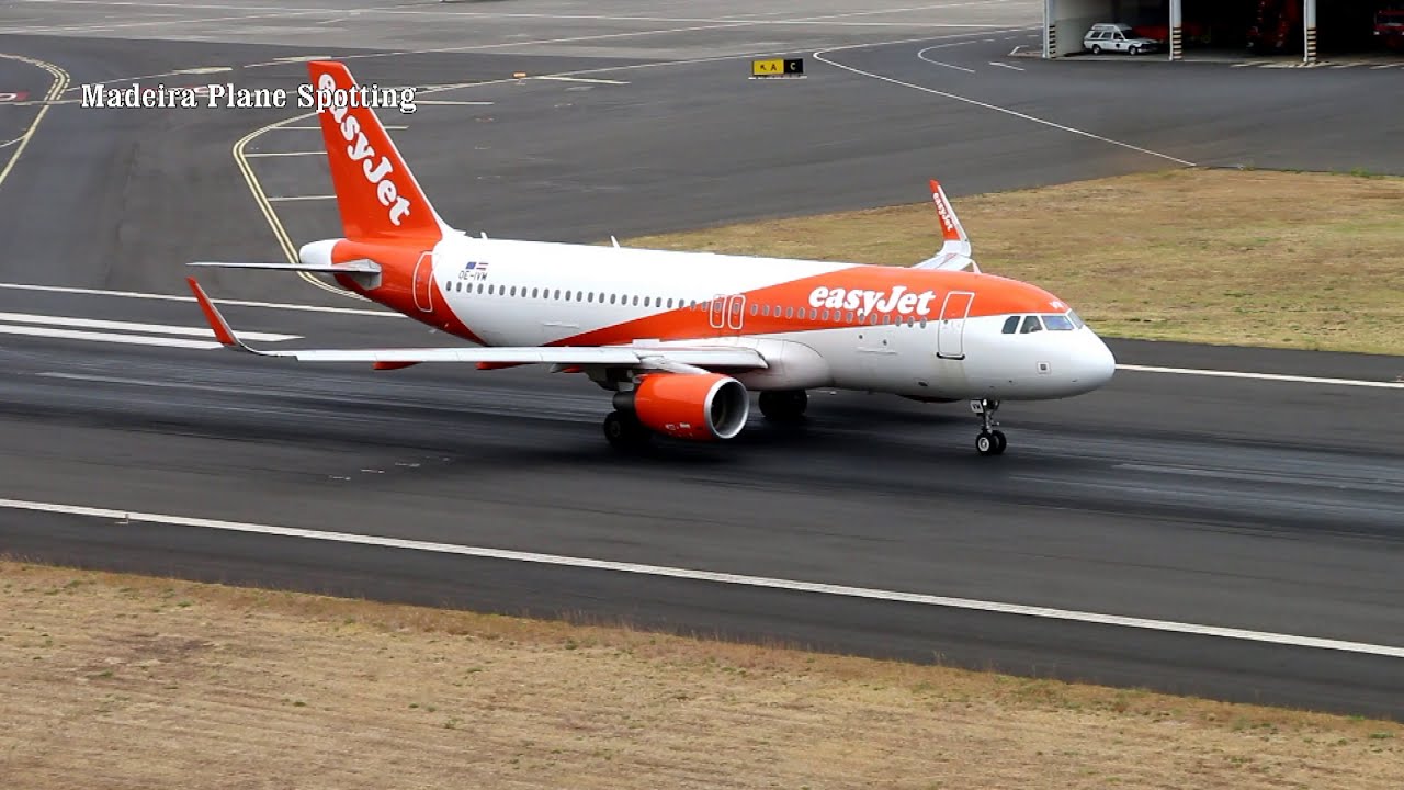 Easyjet Europe Taxi e Decolagem com destino  Porto