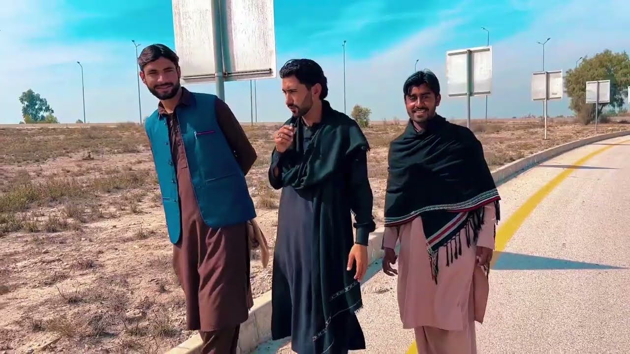 Mianwali kala bag Road ko one way kar diya jaye warna log marte rahein gy😭😭