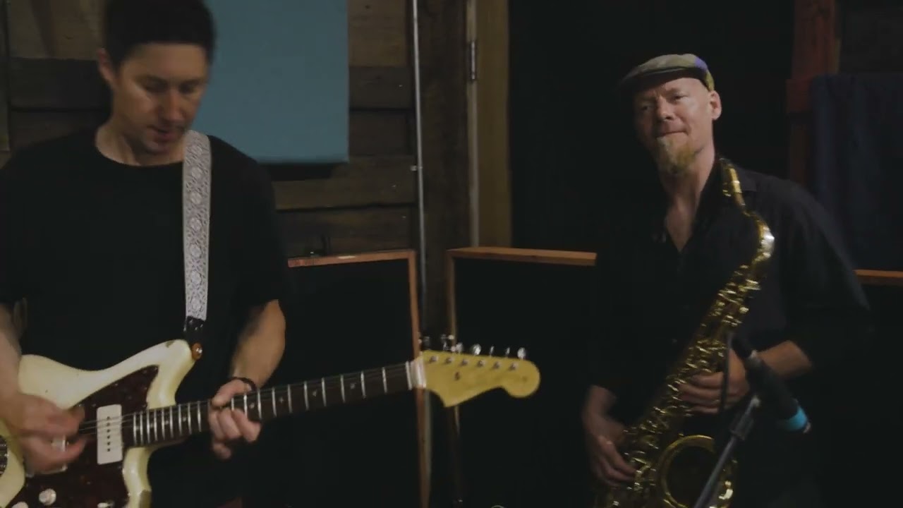 New Planets - The Grind (Live in Studio)
