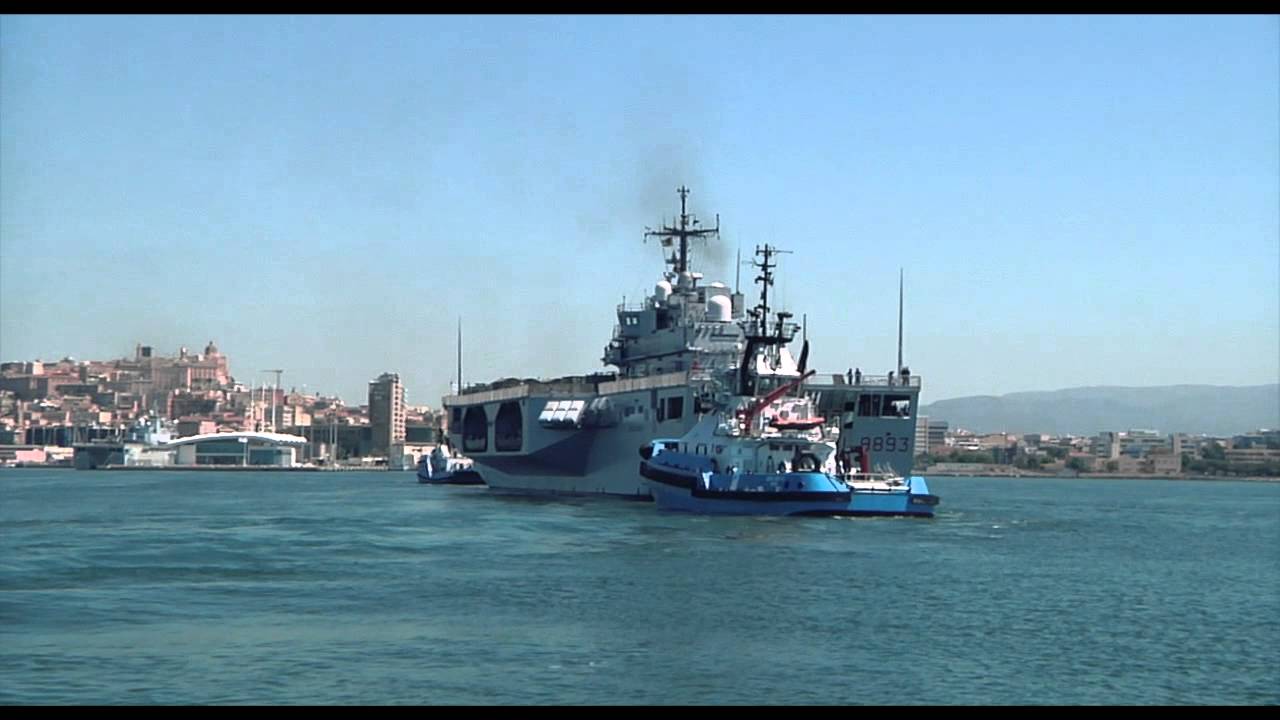 Cagliari - Arriva in porto Nave San Marco