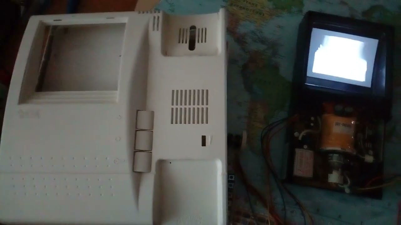 Telewizorek z domofomu flat 4 inch CRT