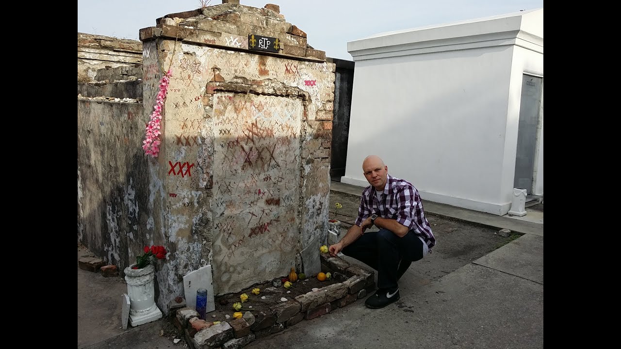 Haunted New Orleans Cemetery 