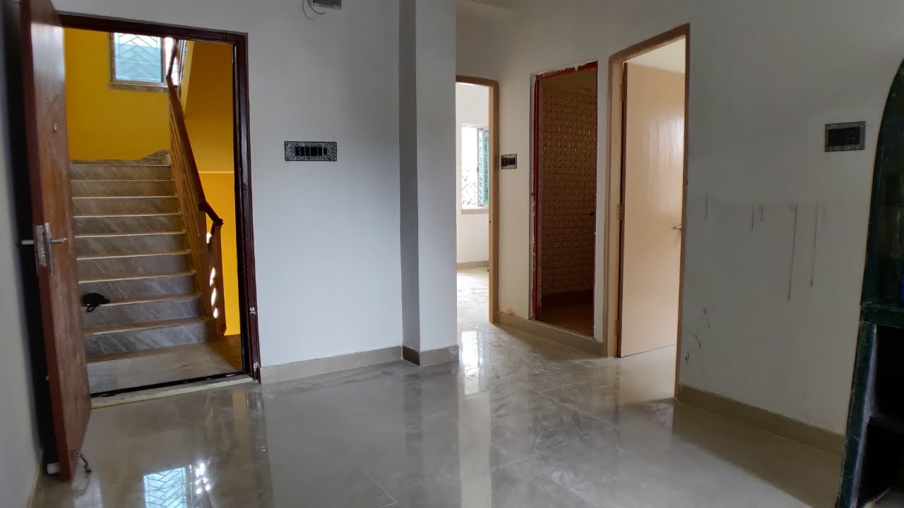 28.50 Lacs 1st floor& 26.50 Lacs 2nd floor 2 bedroom flat is on sale at Naktala.