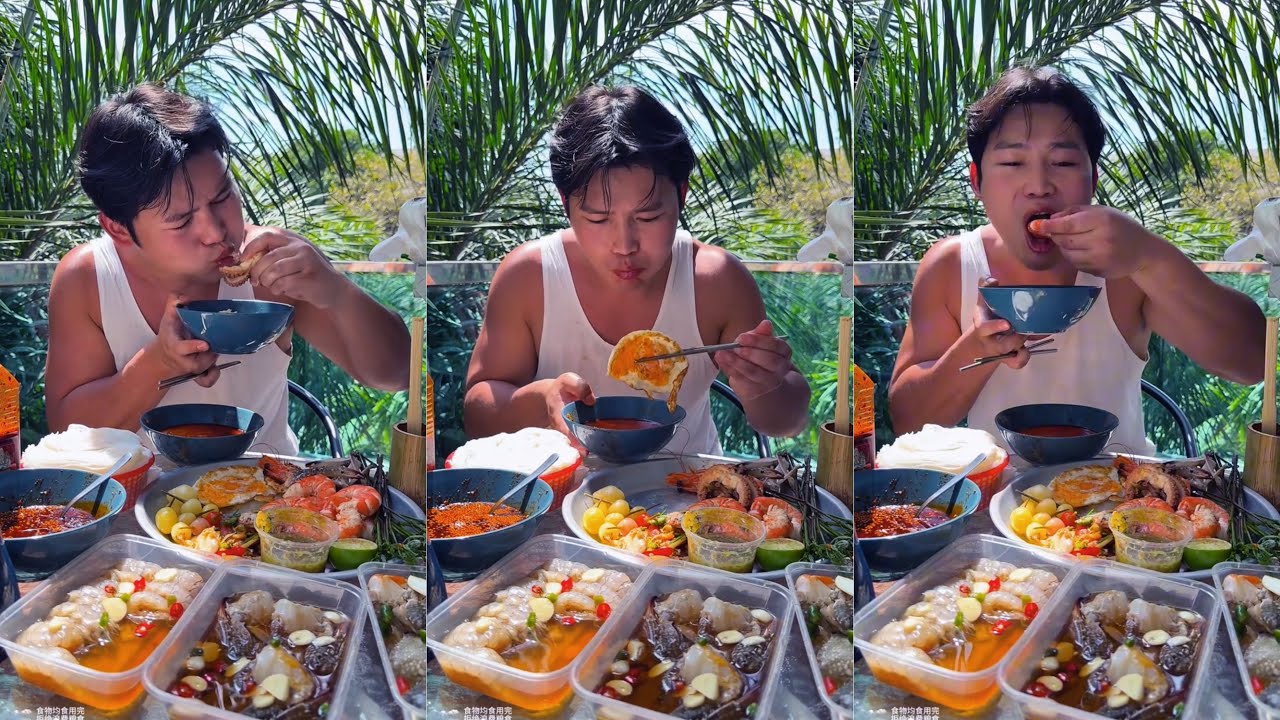 Extreme Seafood Platter! Fresh Crab & Shrimp with Fried Egg Curry Noodles | Eating Show