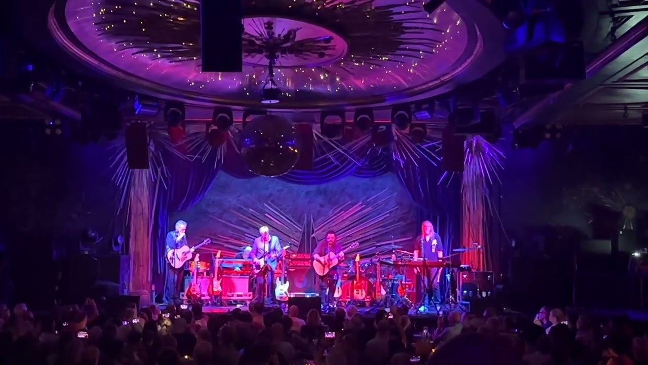 10cc “I’m Not in Love” at Sony Hall, Manhattan, on 25th July 2024 (Live)
