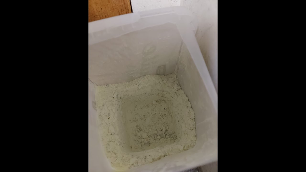 Thermobaric boosted explosion