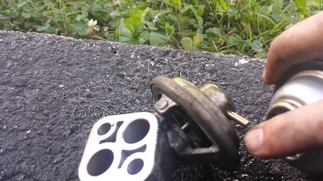 Как почистить/заменить клапан EGR на Mitsubishi Lancer 2002 года выпуска.