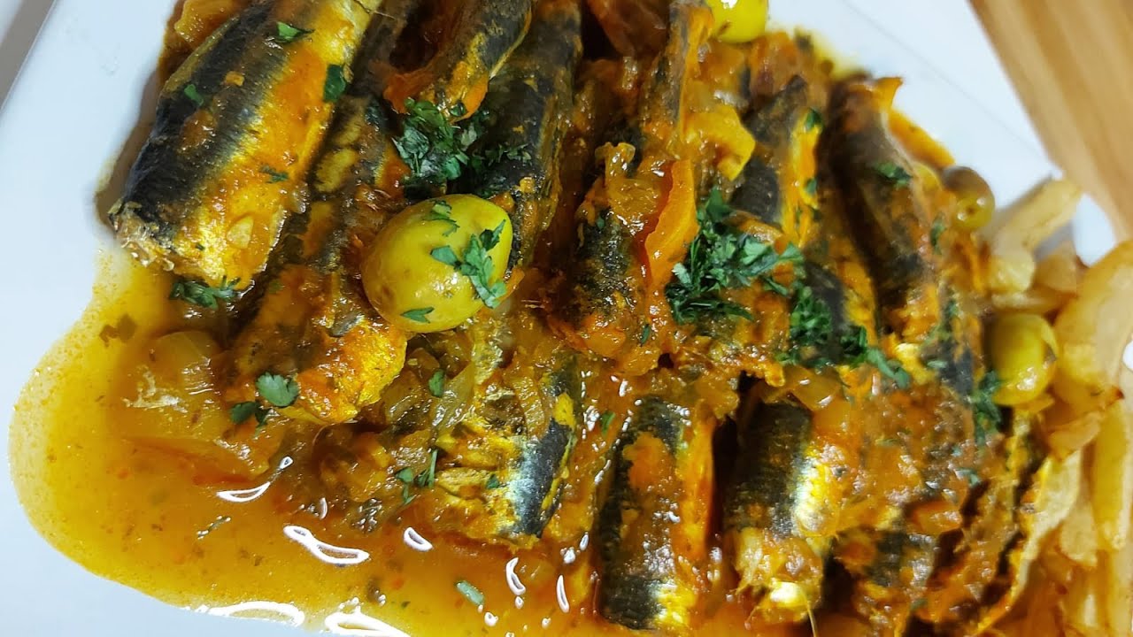 Sardinas en tomate سردين بصلصة الطماطم وصفة سهلة جدا ورائعة