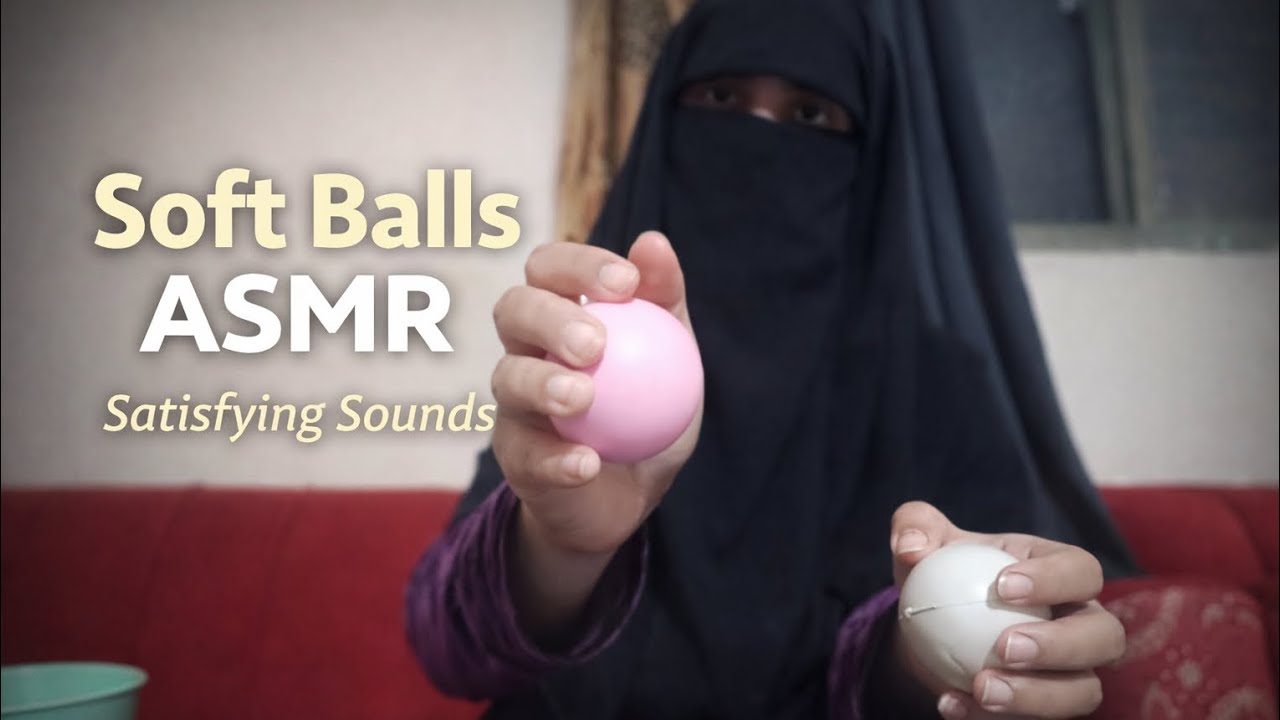 Soft boll sounds on table#asmr #satisfyingsounds#softballs #tableasmr #relaxing #oddlysatisfying
