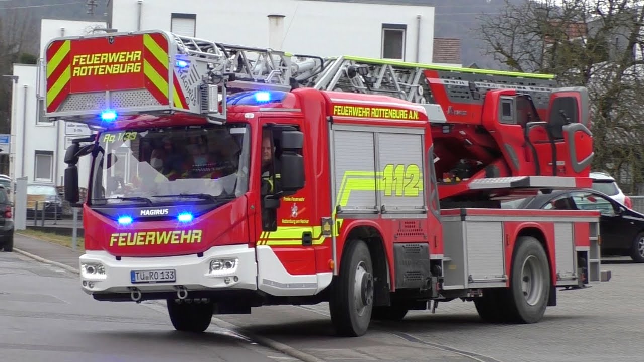 [Ankommende FFler] - Ausrücken Freiwillige Feuerwehr Rottenburg am Neckar
