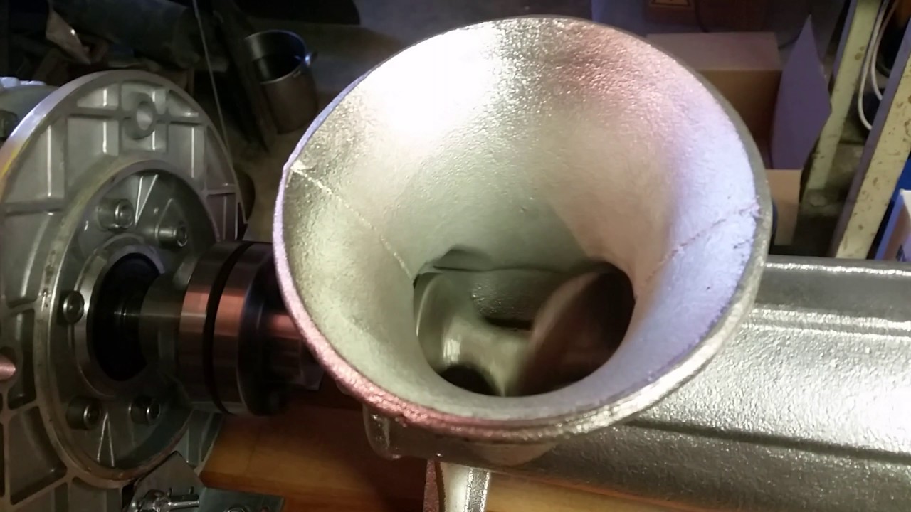 elektricky mlynec na maso 32