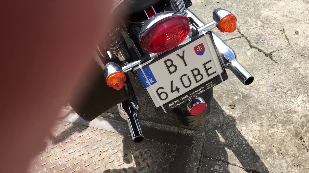 Triumph Bonneville T100 stock vs Dunstall silencers