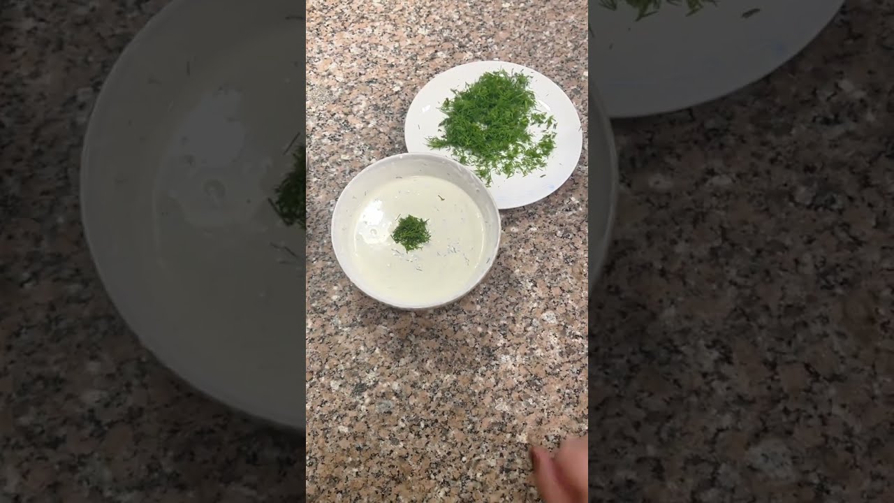 Лёгкий ПП-ужин: нежная рыба со спаржей и соусом-сюрпризом