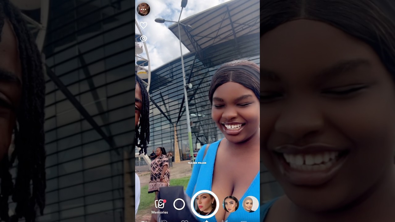 1 min  to make her smile #emotional #prank #funny