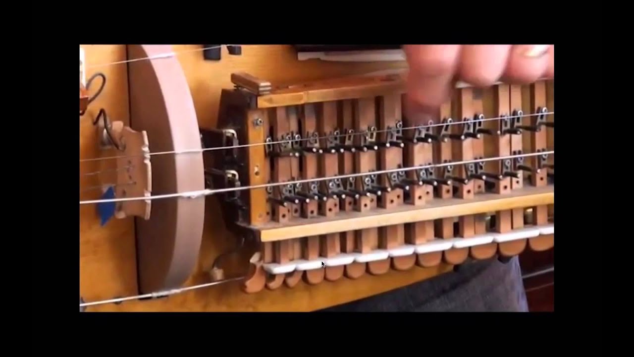 Hedningarna visar sina hembygda instrument P&L 2012