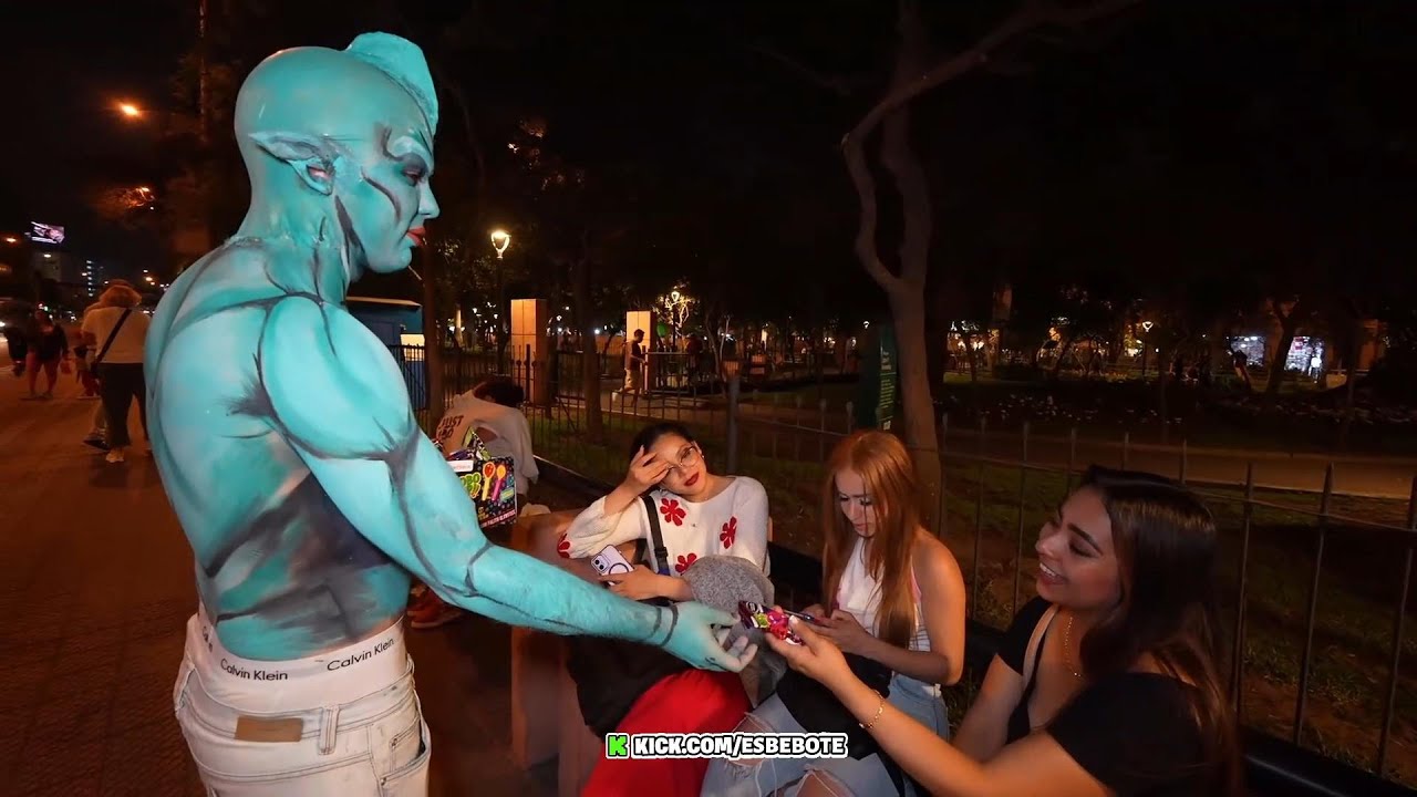 BEBOTE SALE A REGALAR DULCES MÁGICOS