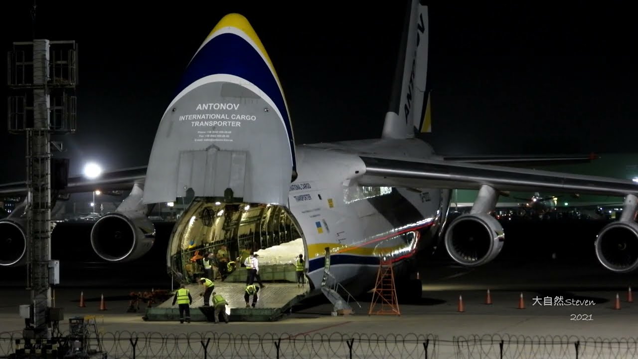 20210423安托諾夫AN124~開鼻頭裝載貨物、關鼻頭及升降機身~全球最大量產貨機 Antonov An124 UR-82027 loading &Door Platform operations