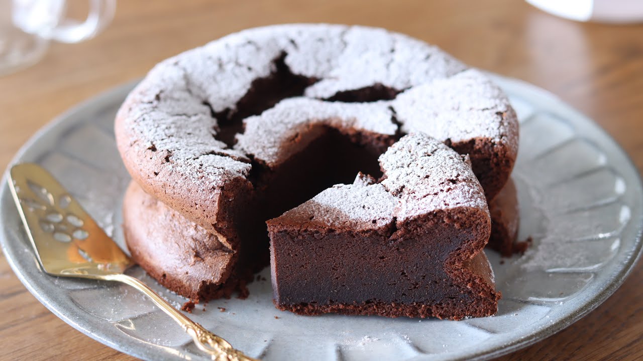 Никакого масла или густых сливок не нужно! Простое и вкусное пирожное с шоколадом и упаковка