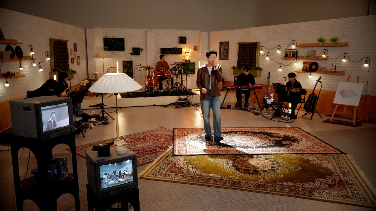 WOODZ 'CINEMA' Live Clip (아이유의 팔레트🎨)