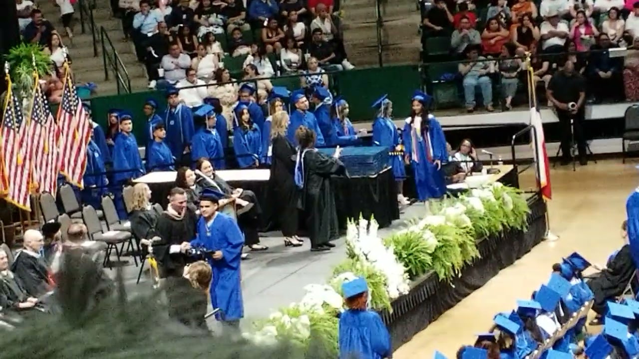 I know this is old but my brother graduated high school 