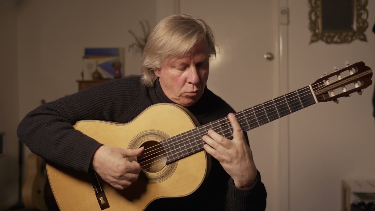 Choro da Saudade (Barrios) played by Doug de Vries