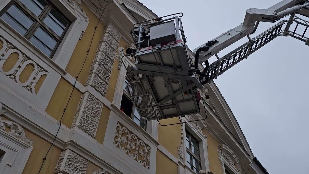 Ausbildung mal anders: Zerbster Feuerwehr rettet Weihnachtsmann