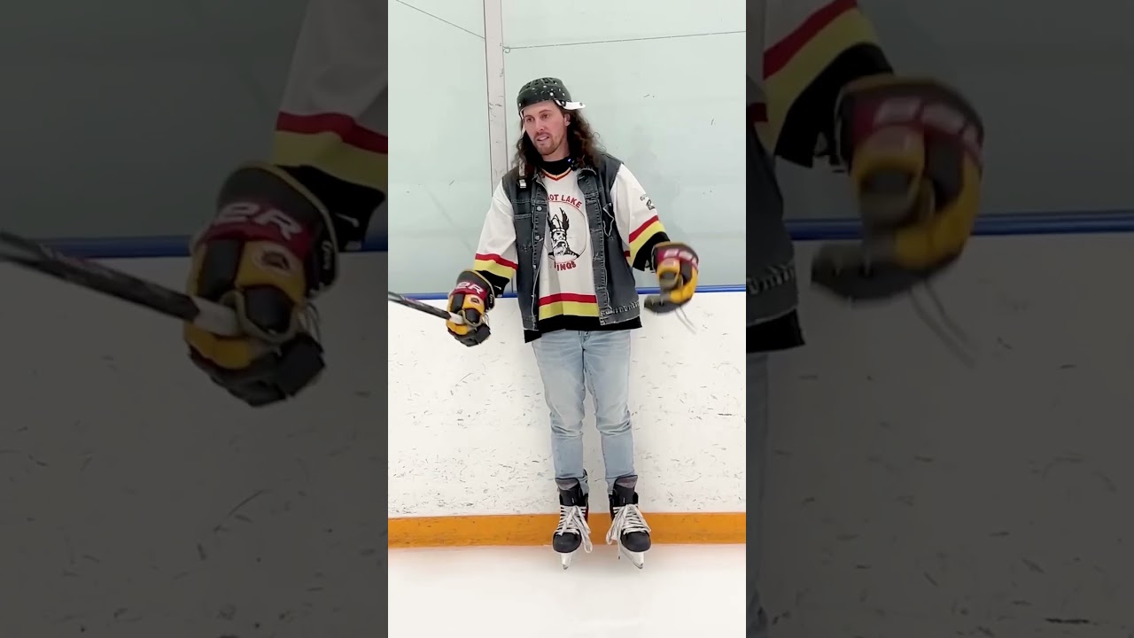 That guy who ALWAYS chucks unnecessary sauce 🍝 ft. @OnthebenchOllyandJacob #hockey #pavelbarber