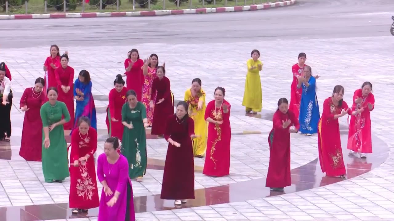 Bà nội Kem múa - hưởng ứng ngày 8/3/2026